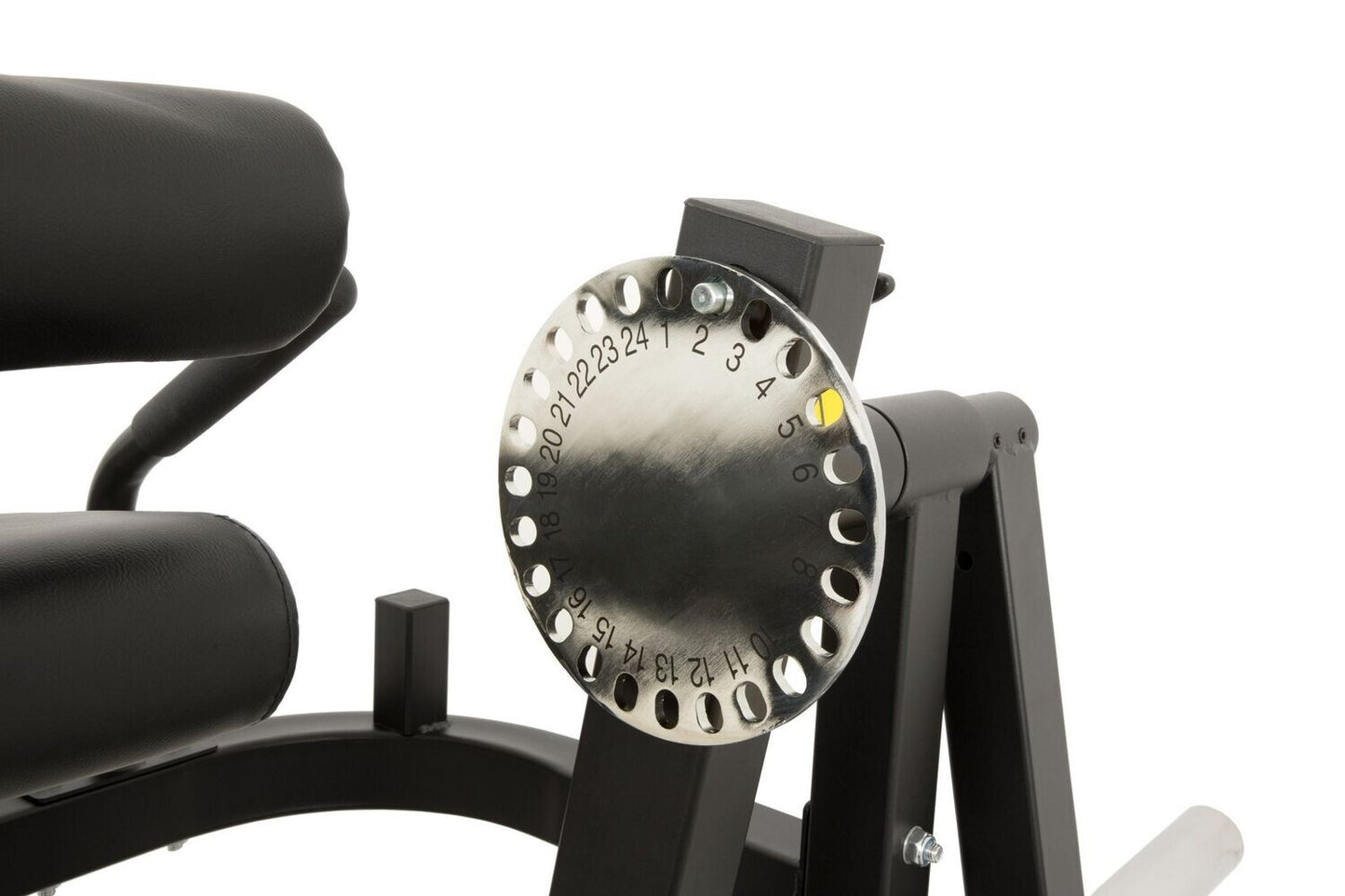MÁQUINA EXTENSIÓN DE PIERNA MULTIFUNCIONAL NEWTON FITNESS BLACK SERIES BLK-60